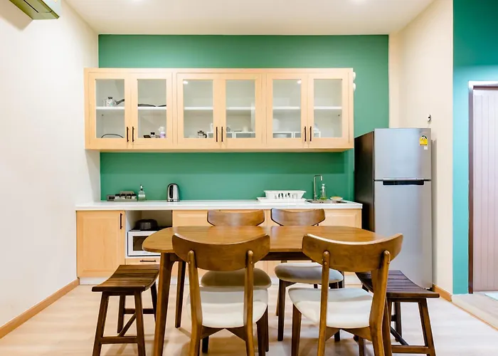 Termsuk Apt- Banthat Thong Apartment